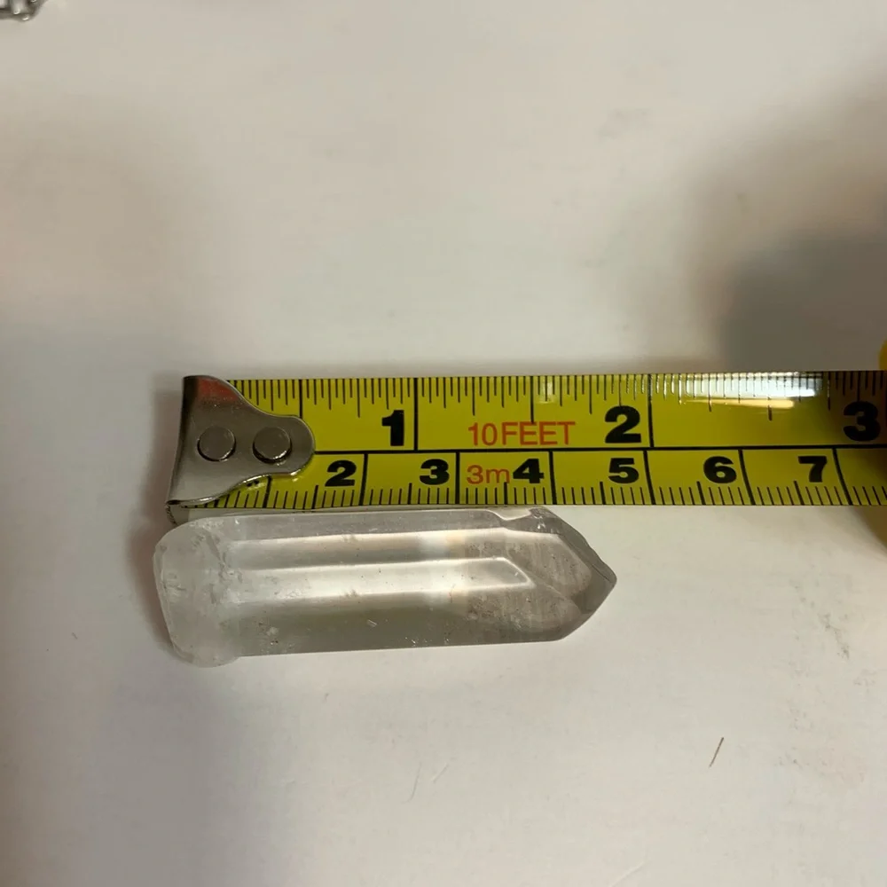 Collection of crystals including one necklace. - Picture 5 of 9